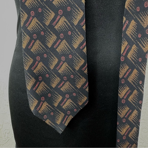 Valentino Cravatte Vintage 80s Silk Geometric Tie - Picture 5 of 13